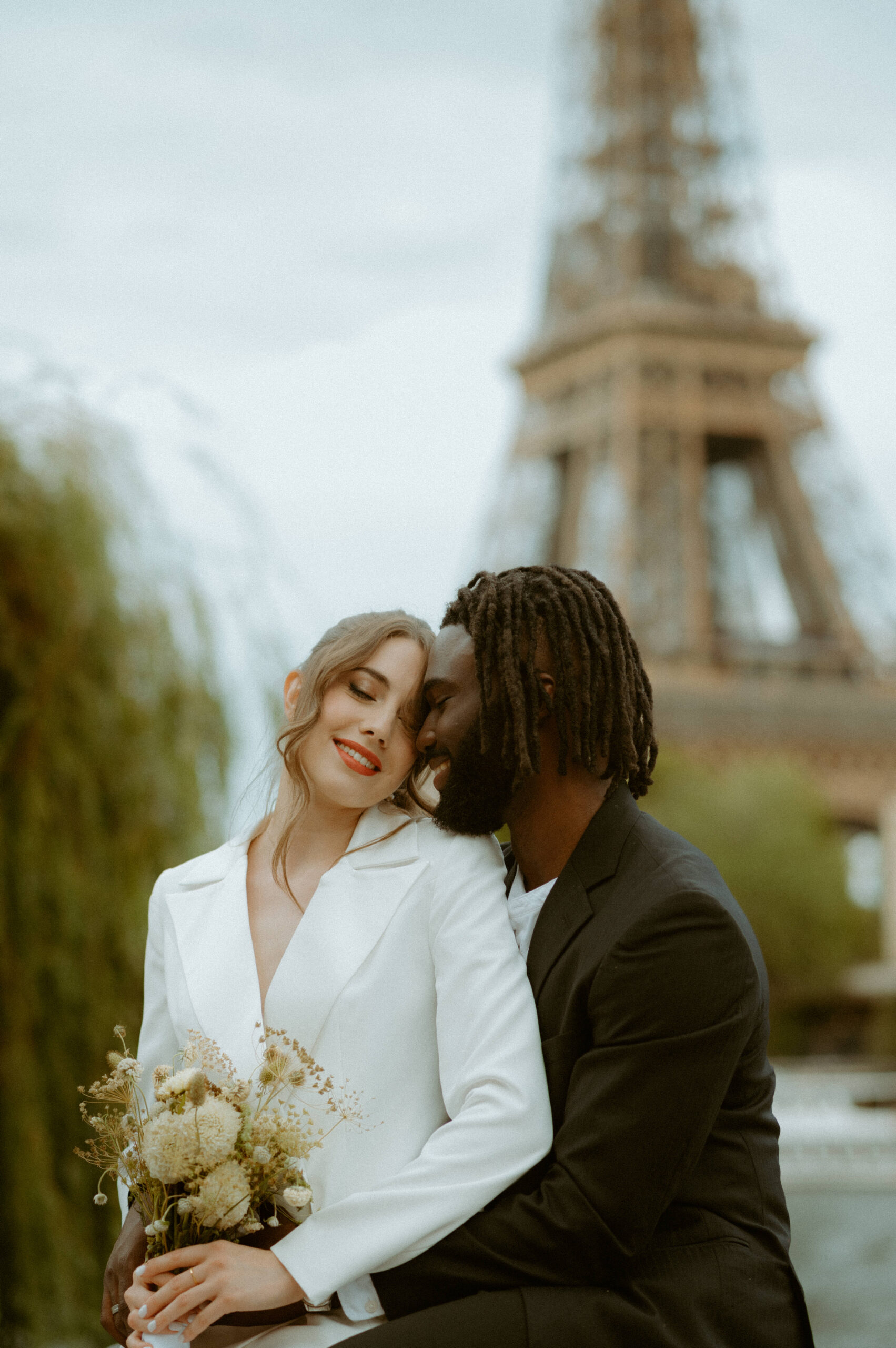 Learn how to Elope in Paris and have your dream Parisian elopement day