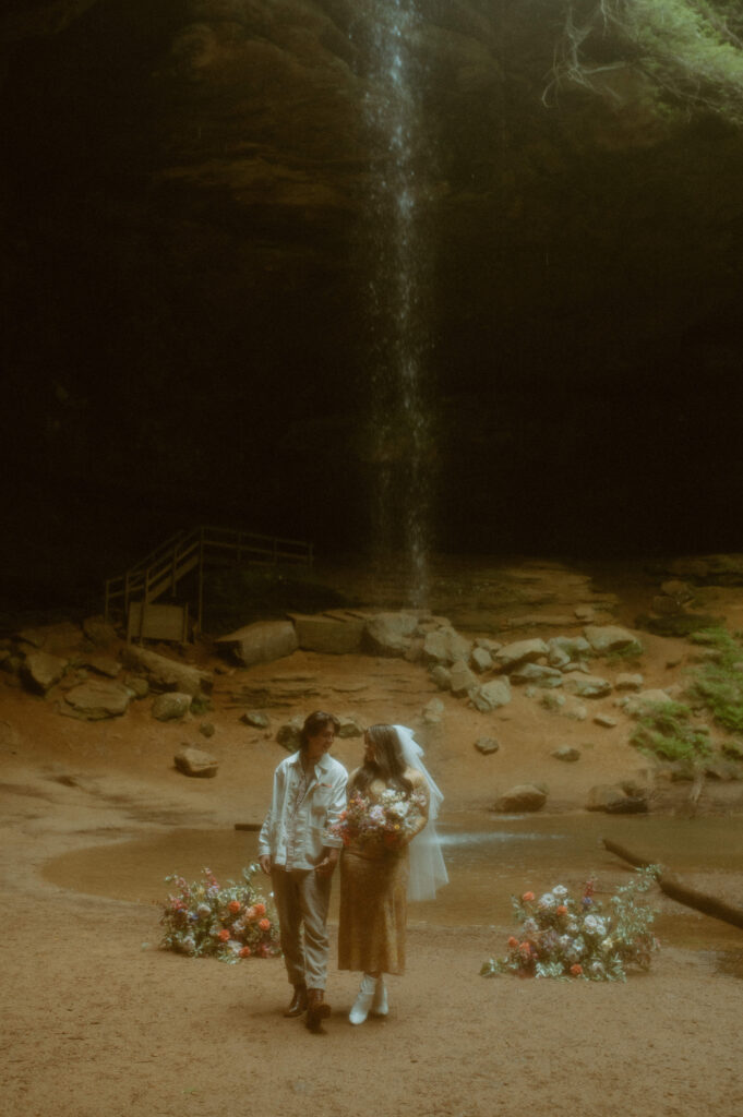 Hocking Hills Ohio Wedding planning