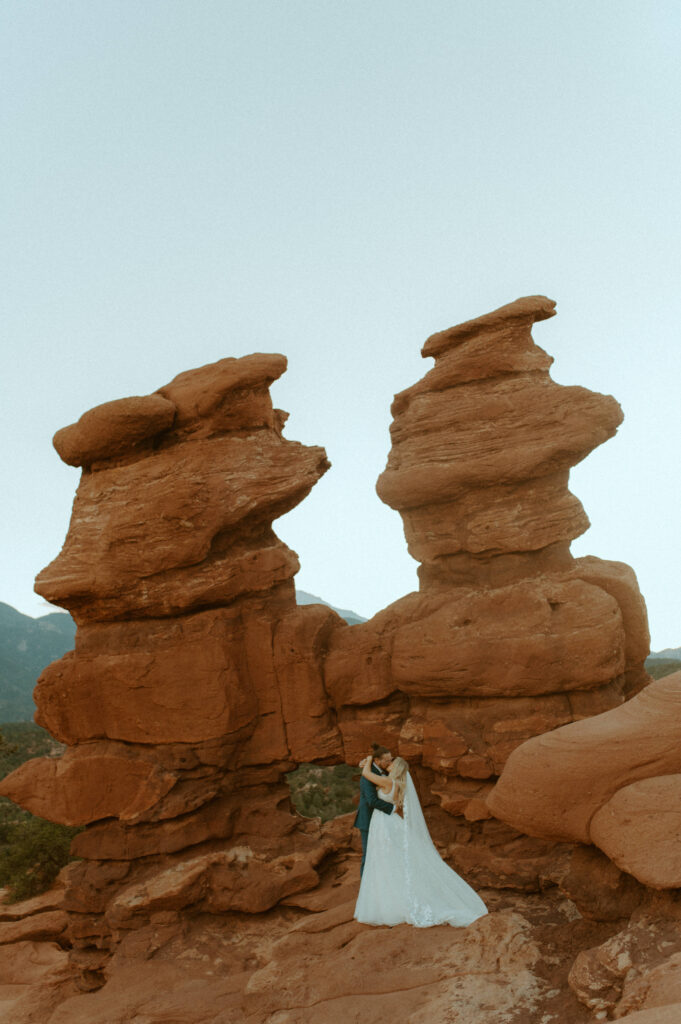 siamese twins elopement